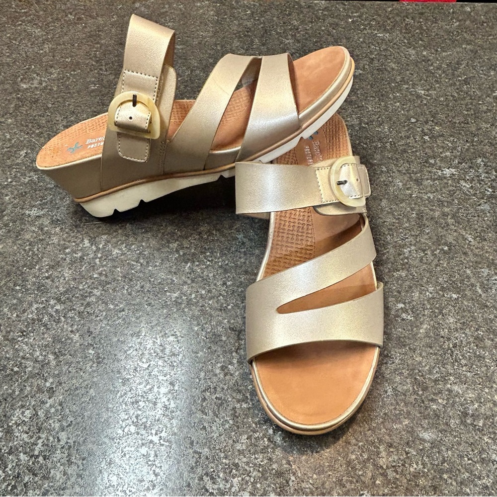 Baretraps Women's 11 Laralee Faux Leather Slip On Wedge Sandal Slip On Summer